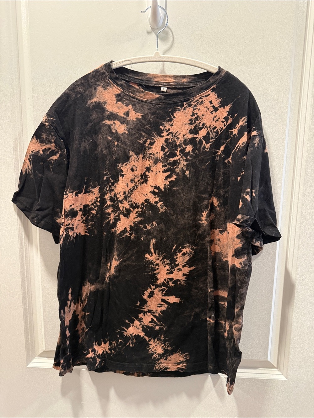 Amazon Black and Rust Tie-Dye Short Sleeve Tee - Love Yourself